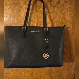 Authentic Michael Kors Black Large Leather Tote Purse with Zipper Closure